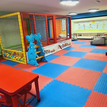 Family With Pool Eden Valley Apartament