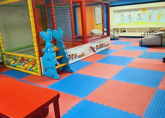 Family With Pool Eden Valley Apartment